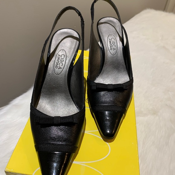 Circa Joan & David Black  Patent Slingback heeled pumps - Picture 3 of 13